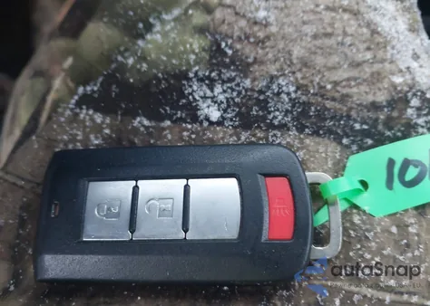 2020 Mitsubishi Outlander Se 2.4 S-Awc z USA, uszkodzony, nr VIN JA4AZ3A34LZ022825